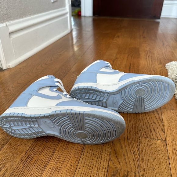 Nike Dunk High women’s size 9 White / Aluminium - Picture 5 of 5